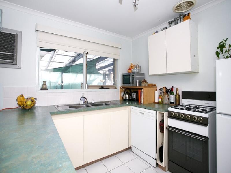 6 Parkside Boulevard, Carrum VIC 3197