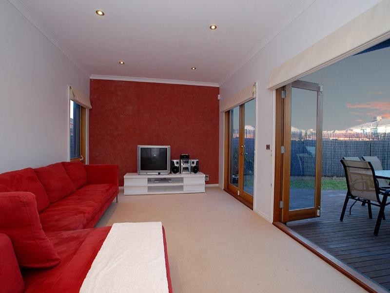 10 Black Knight Street, Mordialloc VIC 3195