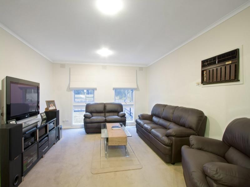 9 Seaton Drive, Dingley Village VIC 3172