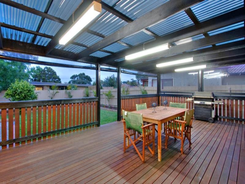 9 Seaton Drive, Dingley Village VIC 3172