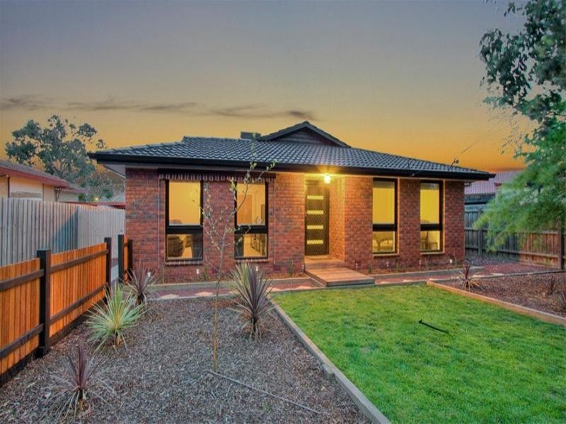 9 Seaton Drive, Dingley Village VIC 3172