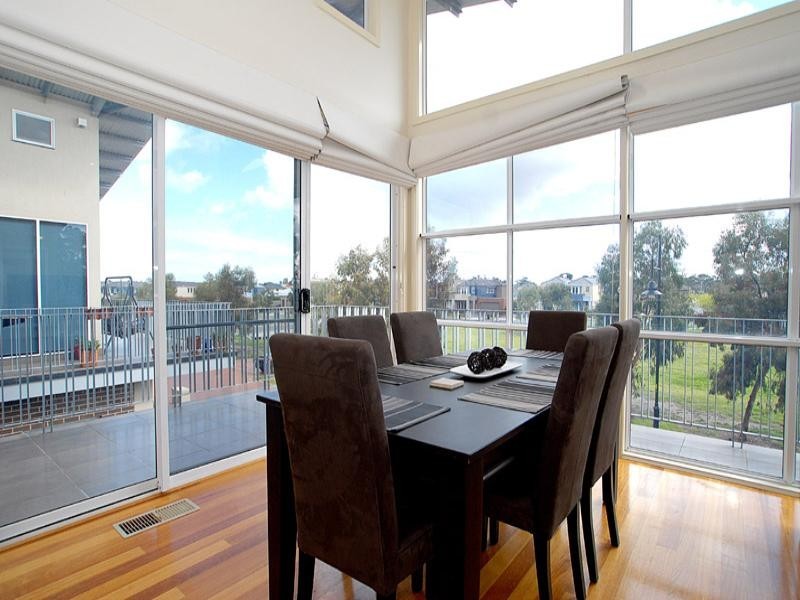 10 Bamber Close, Mordialloc VIC 3195