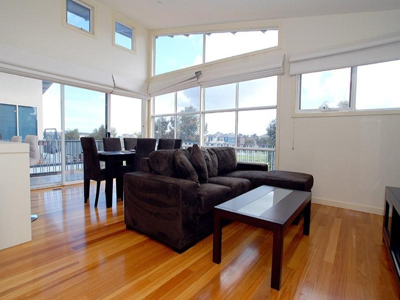 10 Bamber Close, Mordialloc VIC 3195