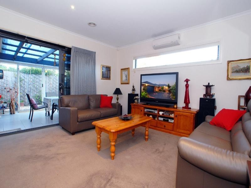 2/25 Hughes Avenue, Edithvale VIC 3196