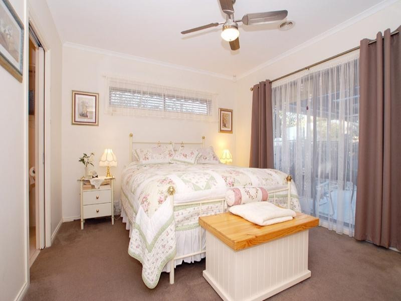 2/25 Hughes Avenue, Edithvale VIC 3196