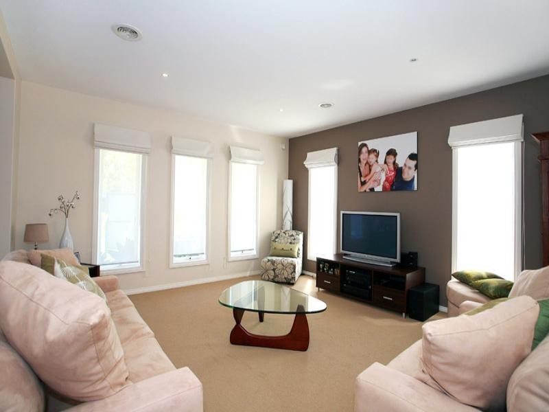 49 Macquarie Circle, Waterways VIC 3195