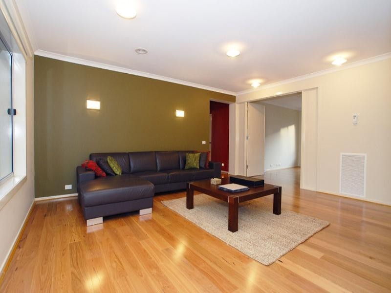 52 Deepwater Drive, Waterways VIC 3195