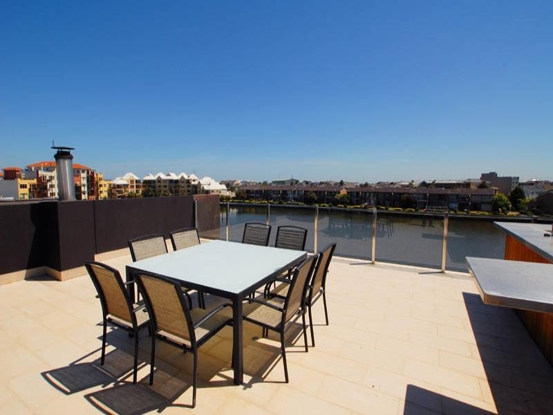 15 Admirals Quay, Patterson Lakes VIC 3197