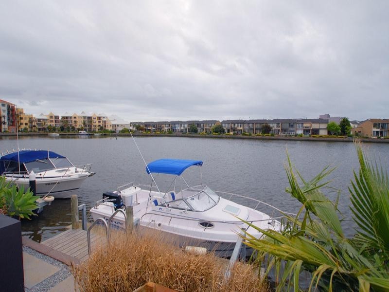 15 Admirals Quay, Patterson Lakes VIC 3197