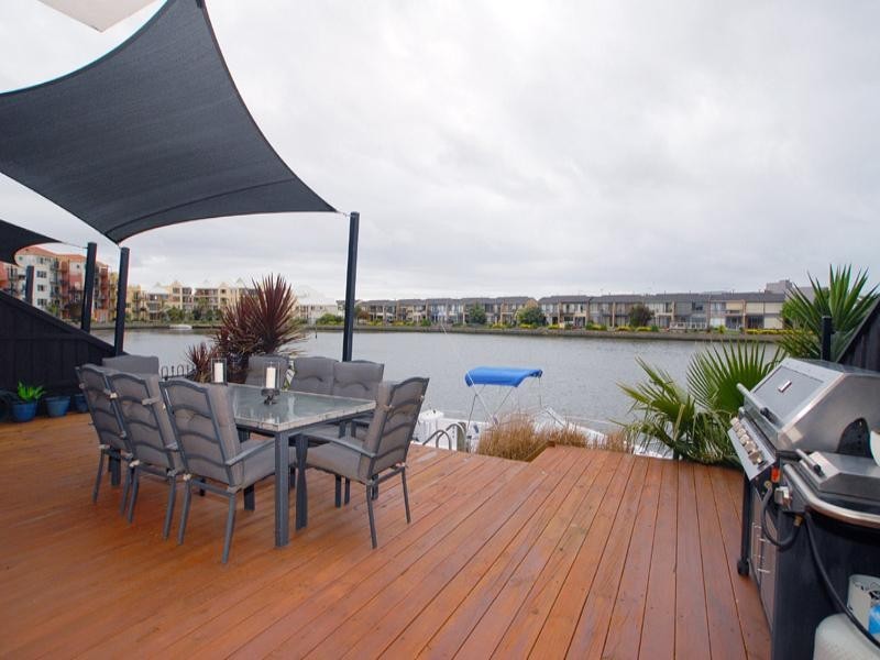 15 Admirals Quay, Patterson Lakes VIC 3197