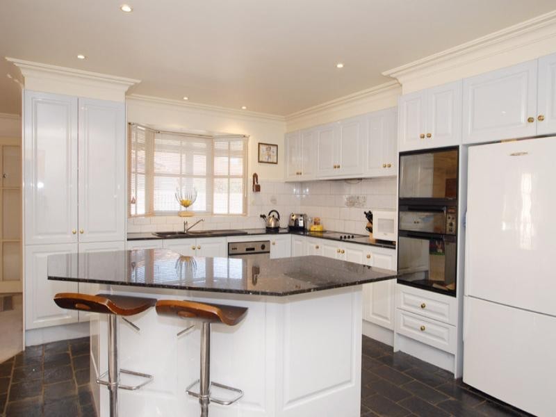 30 Narelle Drive, Aspendale Gardens VIC 3195