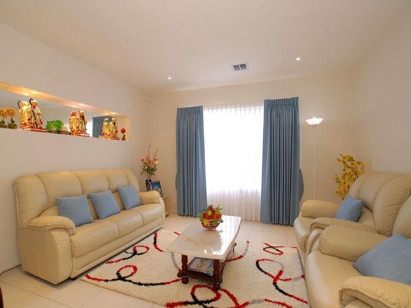 12 Coorong Cirlcle, Waterways VIC 3195