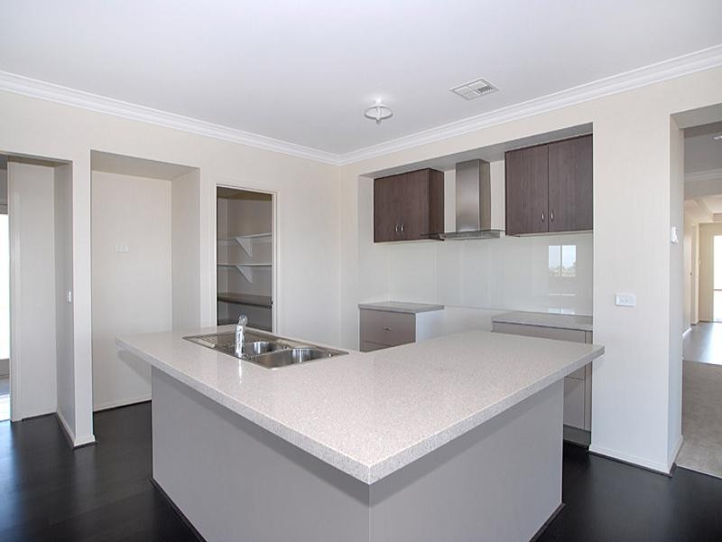 3 Buloke Lane, Waterways VIC 3195