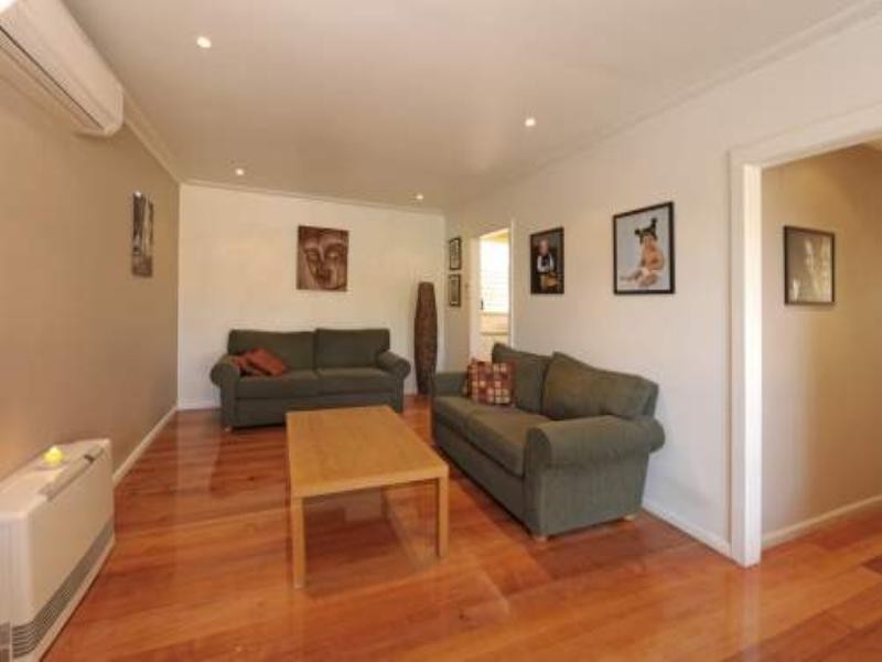 5/8 Woods Avenue, Mordialloc VIC 3195