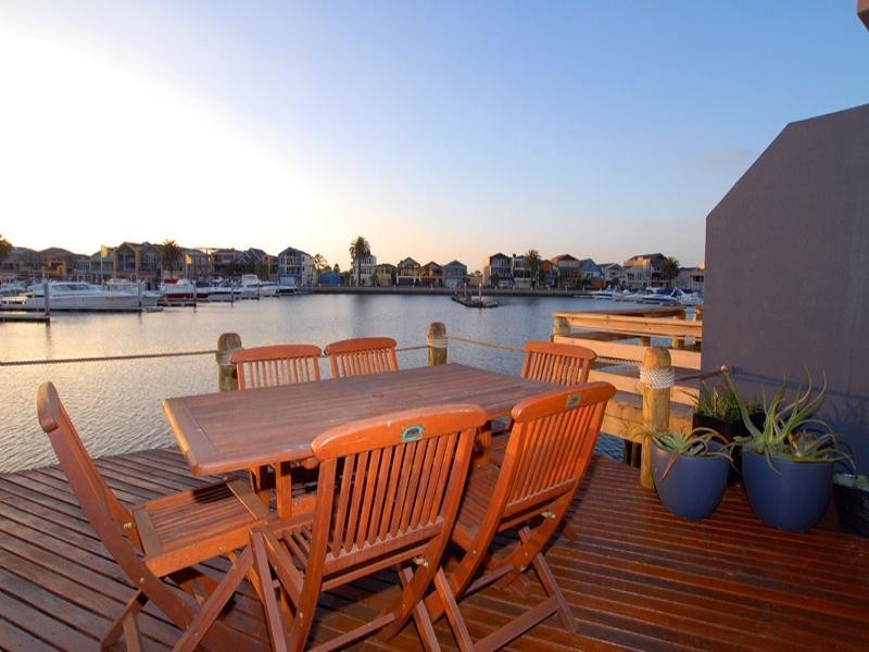 7 Scarborough Drive, Patterson Lakes VIC 3197