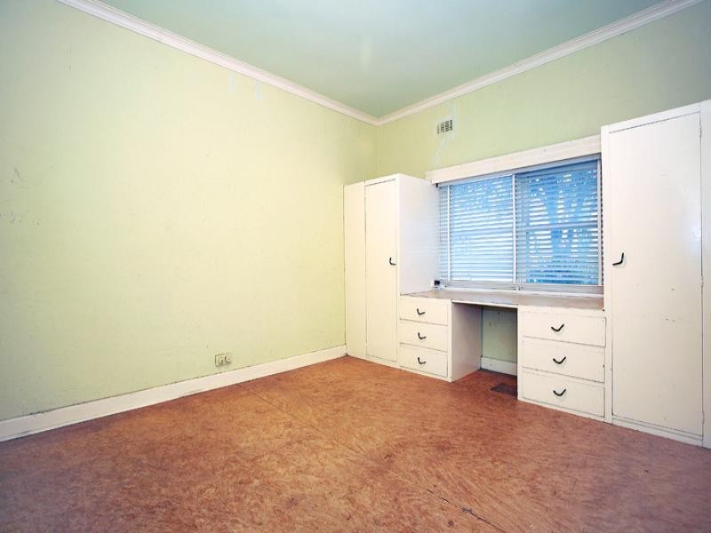 32 Warren Road, Mordialloc VIC 3195