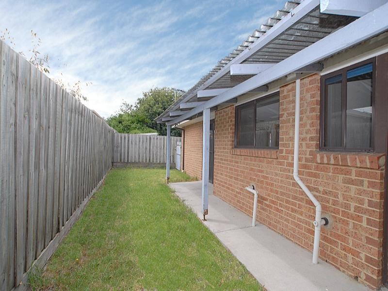 2/24 Steedman Street, Mordialloc VIC 3195