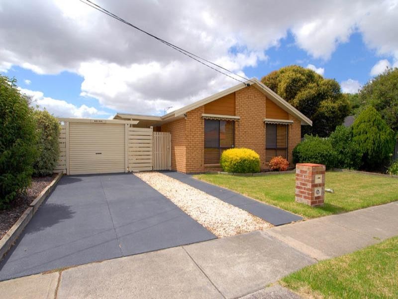 145 Embankment Grove, Chelsea VIC 3196
