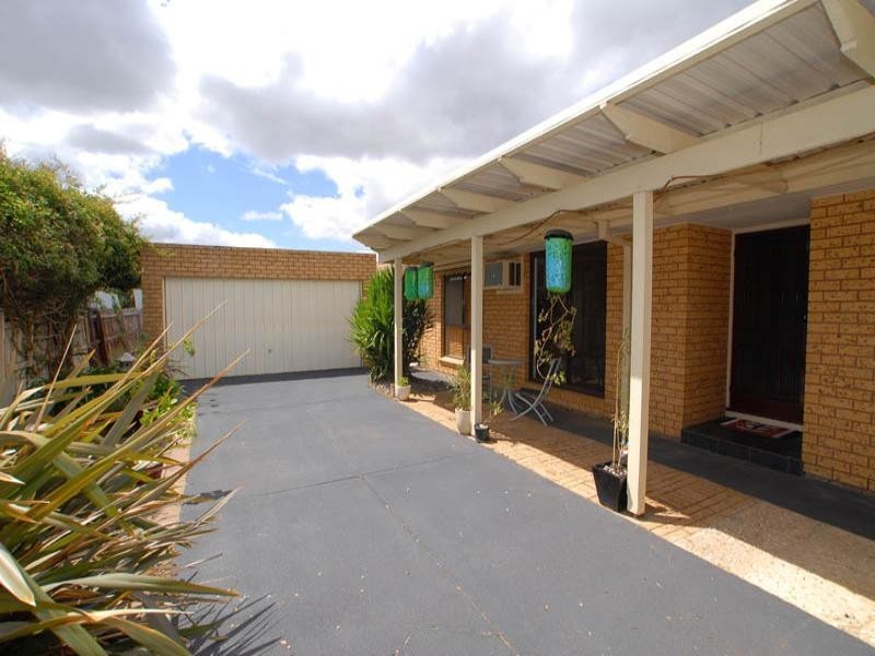 145 Embankment Grove, Chelsea VIC 3196