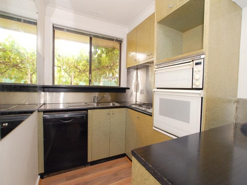 6/94 Albert Street, Mordialloc VIC 3195