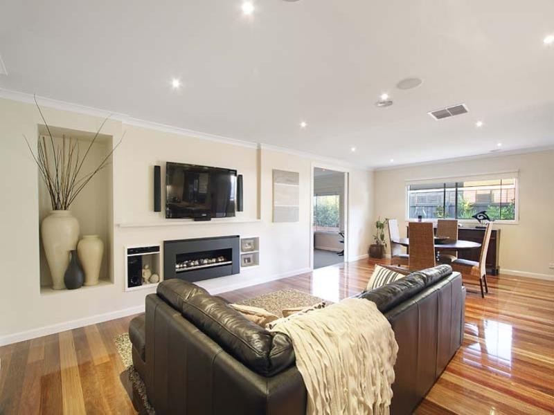 2 Burdekin Boulevard, Waterways VIC 3195