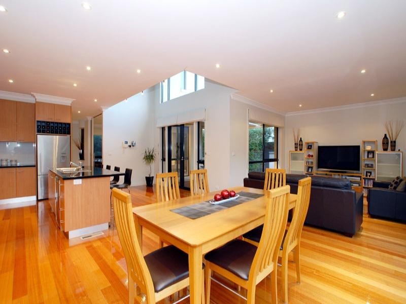 4 Spinnaker Court, Aspendale Gardens VIC 3195