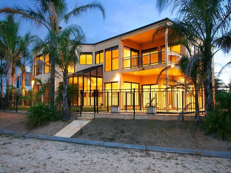 17 Coral Island Court, Patterson Lakes VIC 3197