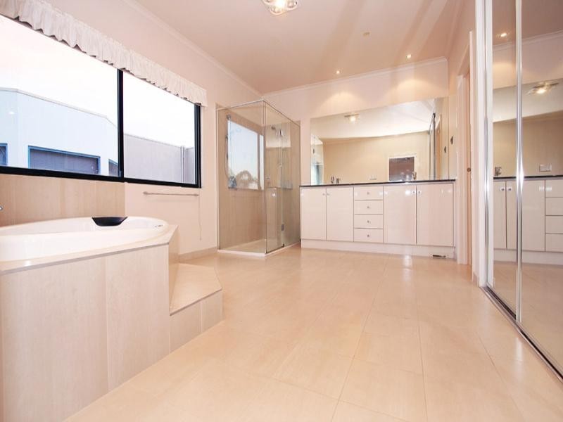 17 Coral Island Court, Patterson Lakes VIC 3197