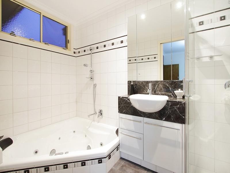 8 Mayswood Court, Moorabbin VIC 3189