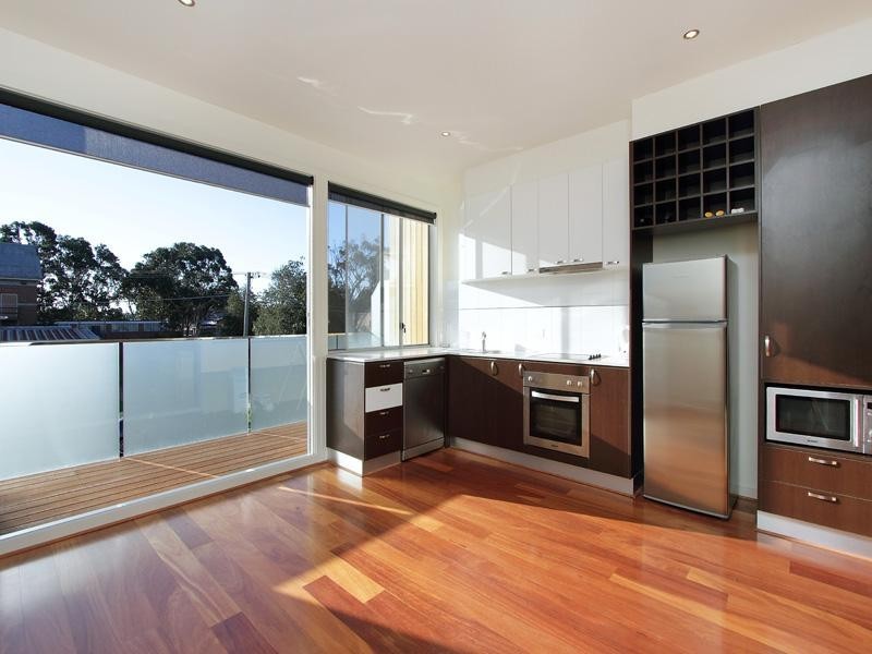 11/6 Bear Street, Mordialloc VIC 3195