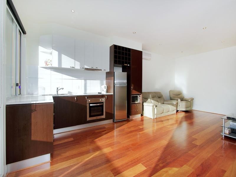 11/6 Bear Street, Mordialloc VIC 3195