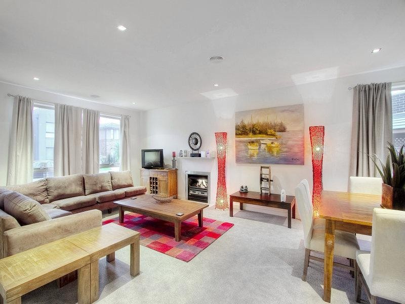 7 Choppard Avenue, Waterways VIC 3195