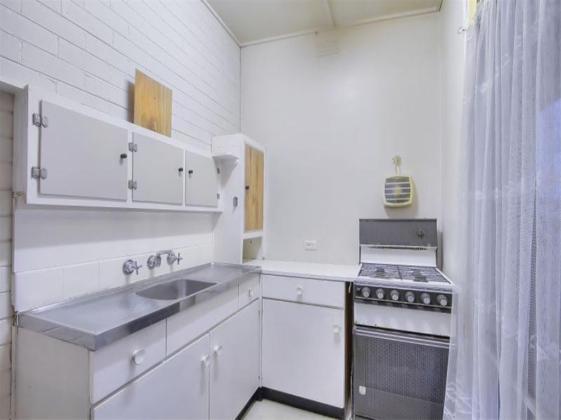 2/10 Ashmore Avenue, Mordialloc VIC 3195