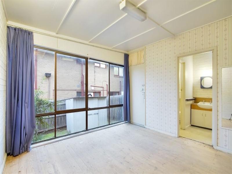 2/10 Ashmore Avenue, Mordialloc VIC 3195