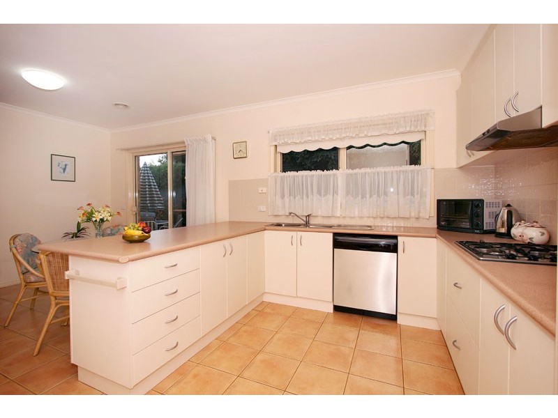 3/12 Waratah Avenue, Mordialloc VIC 3195