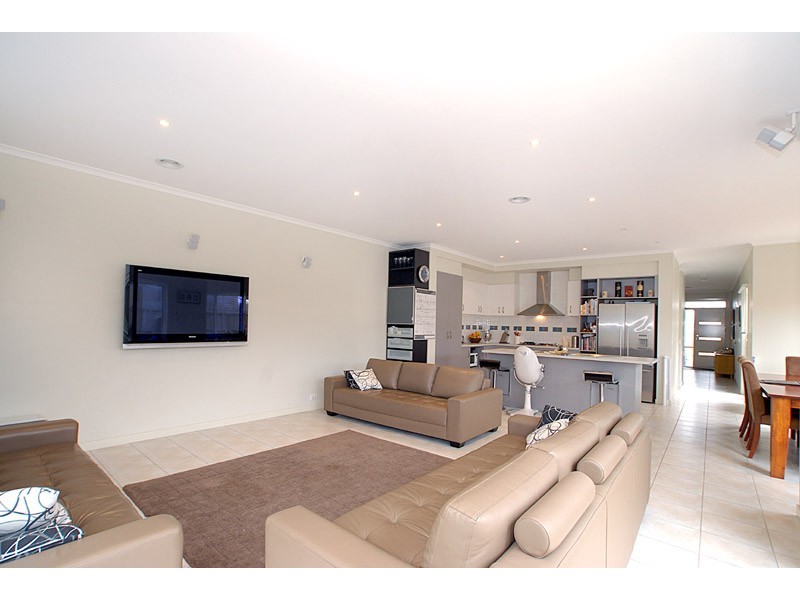 33 Jenkins Street, Mordialloc VIC 3195