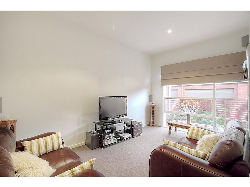 16/9 Manikato Avenue, Mordialloc VIC 3195