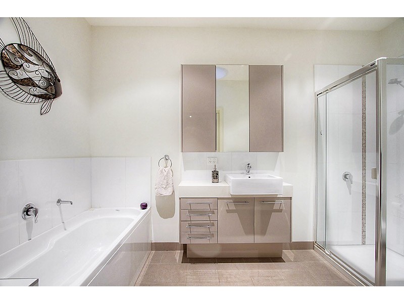 16/9 Manikato Avenue, Mordialloc VIC 3195