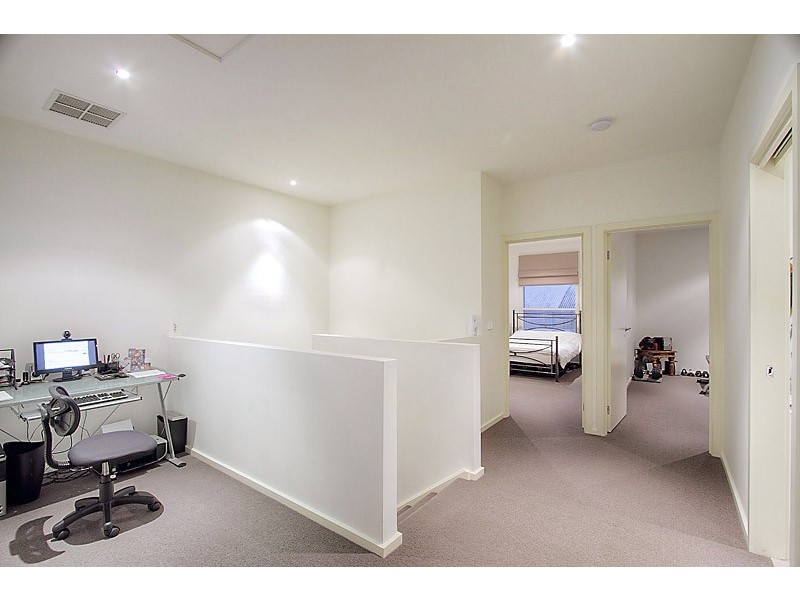 16/9 Manikato Avenue, Mordialloc VIC 3195