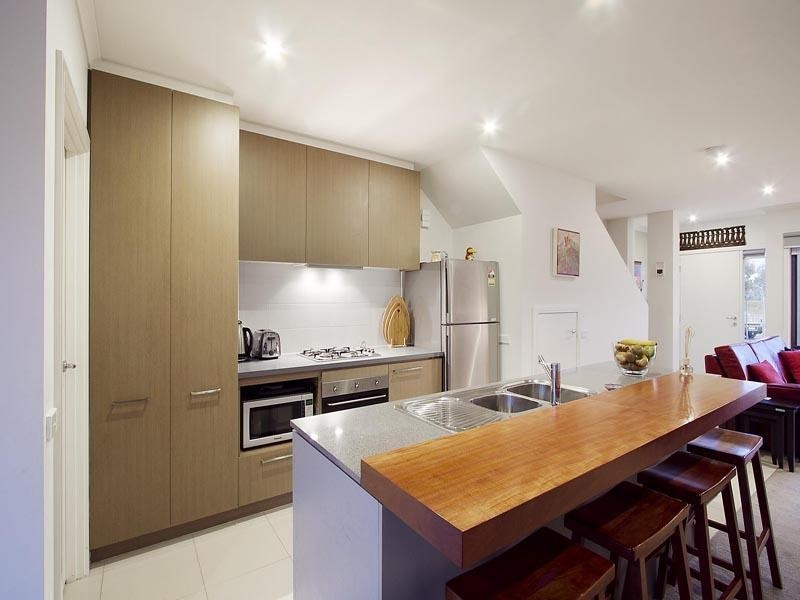 8 Dresden Drive, Waterways VIC 3195