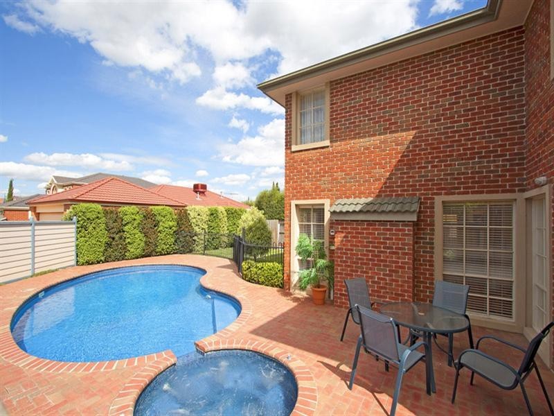 8 Reef Court, Aspendale Gardens VIC 3195