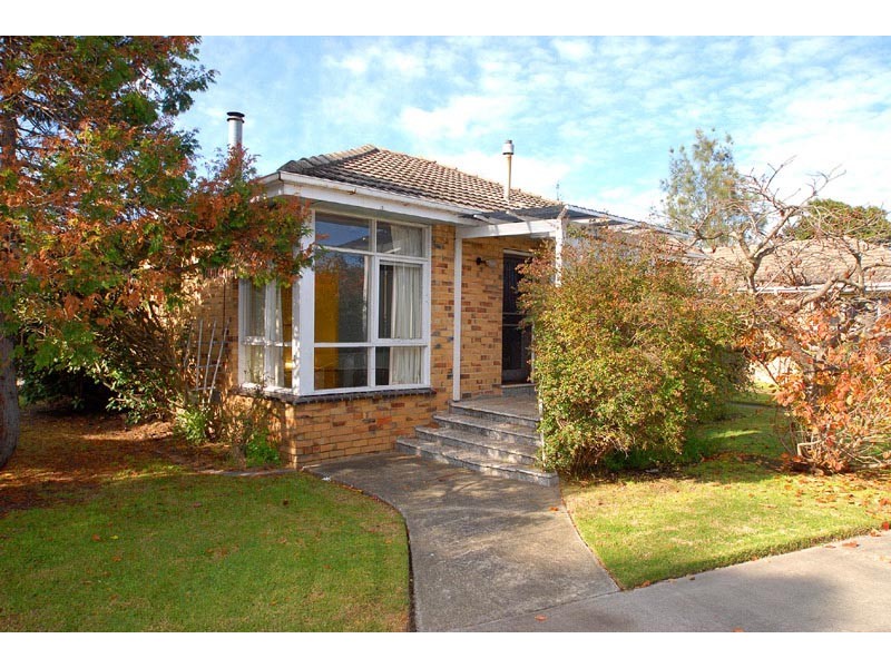 11/4 Gipps Avenue, Mordialloc VIC 3195