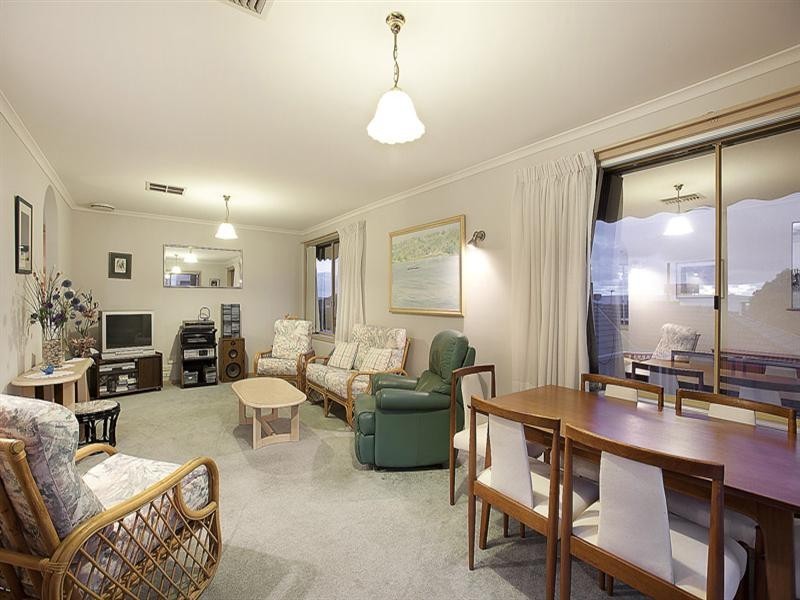 1/12 Newington Parade, Chelsea VIC 3196