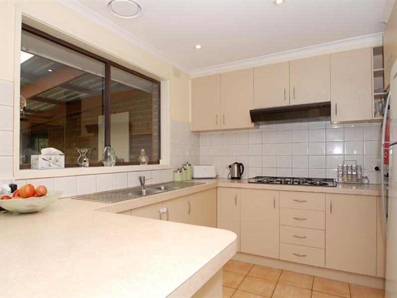 9 Tyabb Grove, Aspendale VIC 3195