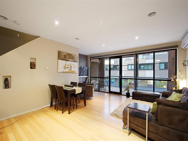 2/332 Centre Road, Bentleigh VIC 3204