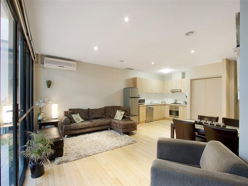 2/332 Centre Road, Bentleigh VIC 3204