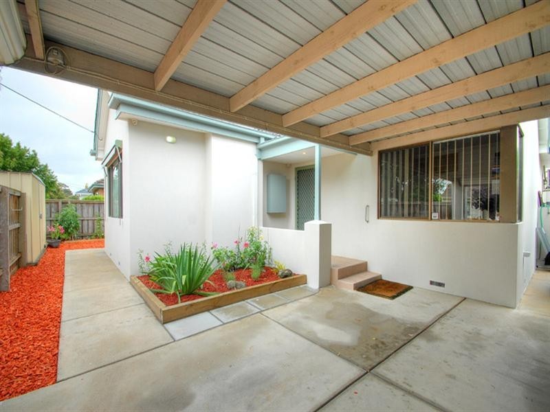 1/64 Kionga Street, Clayton VIC 3168