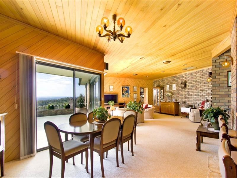 180 Pearces Track, Hernes Oak VIC 3825