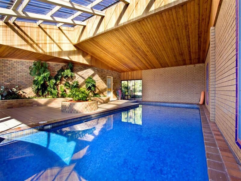 180 Pearces Track, Hernes Oak VIC 3825