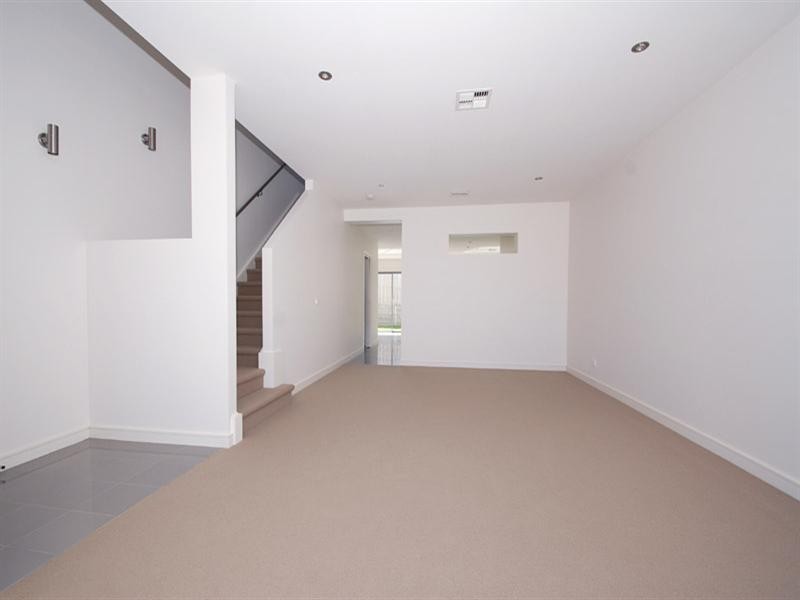 21 Paragon Way, Waterways VIC 3195